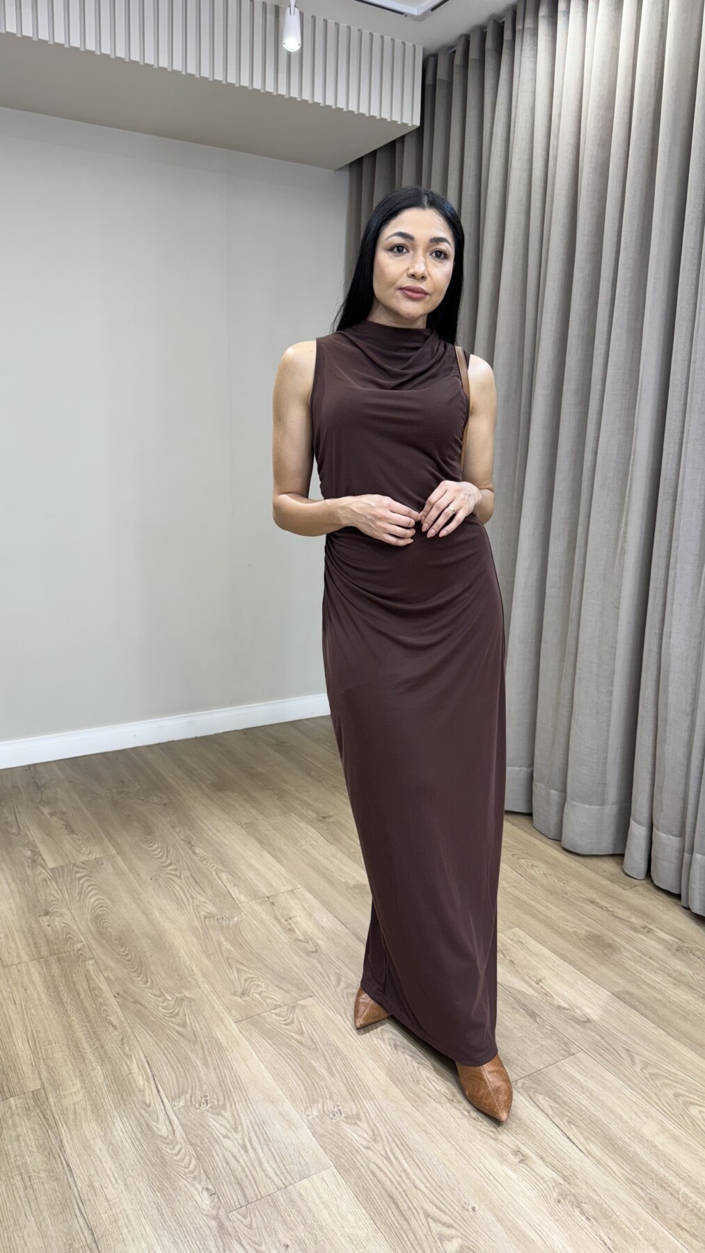 VESTIDO LONGO CANELADO CAFE