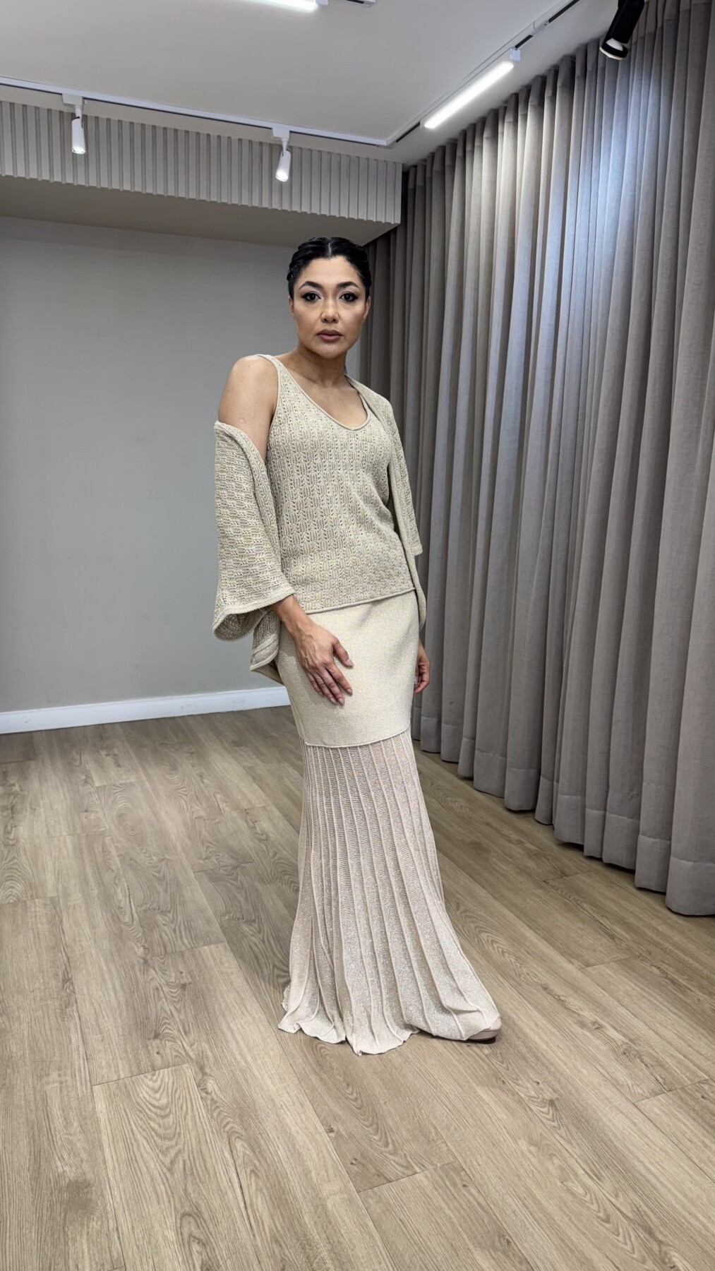 SAIA LONGA DOURADA FIO LUREX