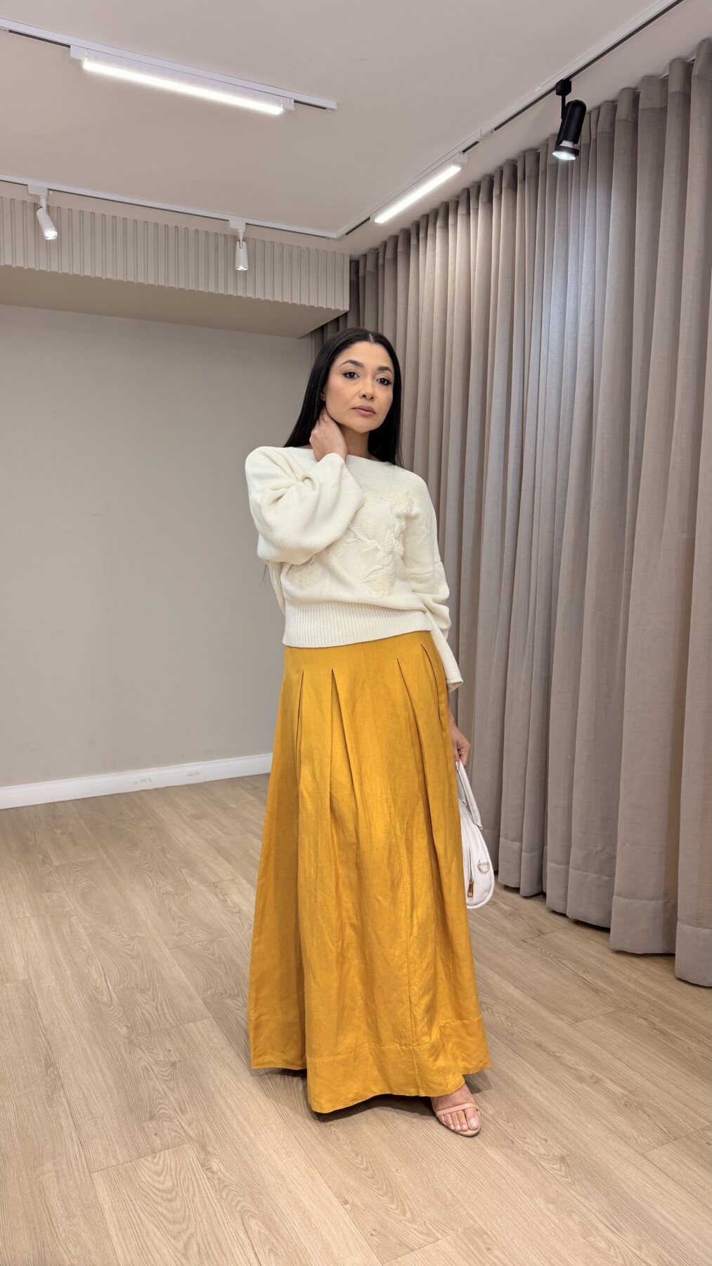 BLUSA TRICOT BORDADO