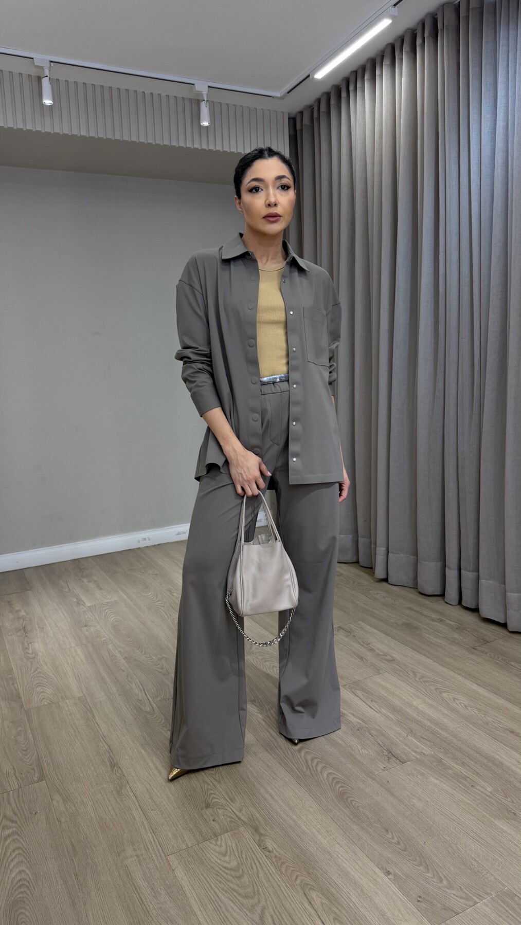 CAMISA COMFORT CIMENTO SHOULDER