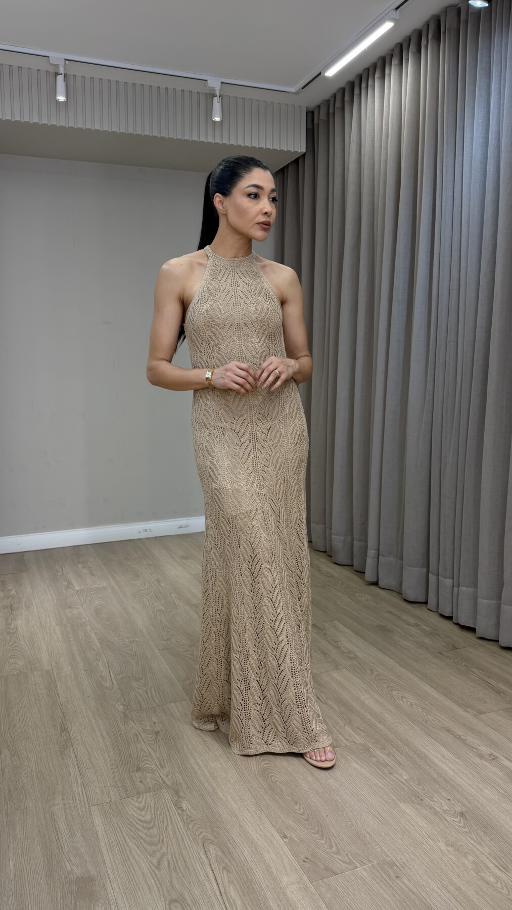 VESTIDO RENDADO BEGE